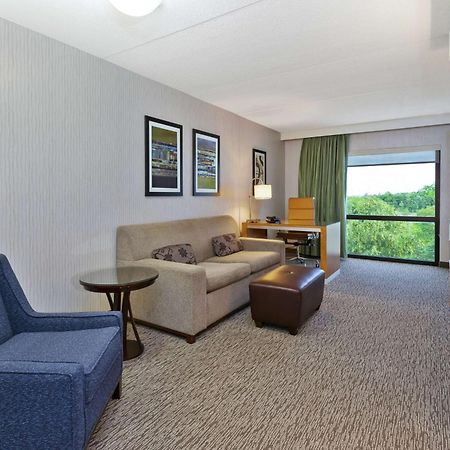 Hotel Auburn Hills Exterior photo